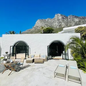 Apartment Four Uitsig Camps Bay, Cape Town
